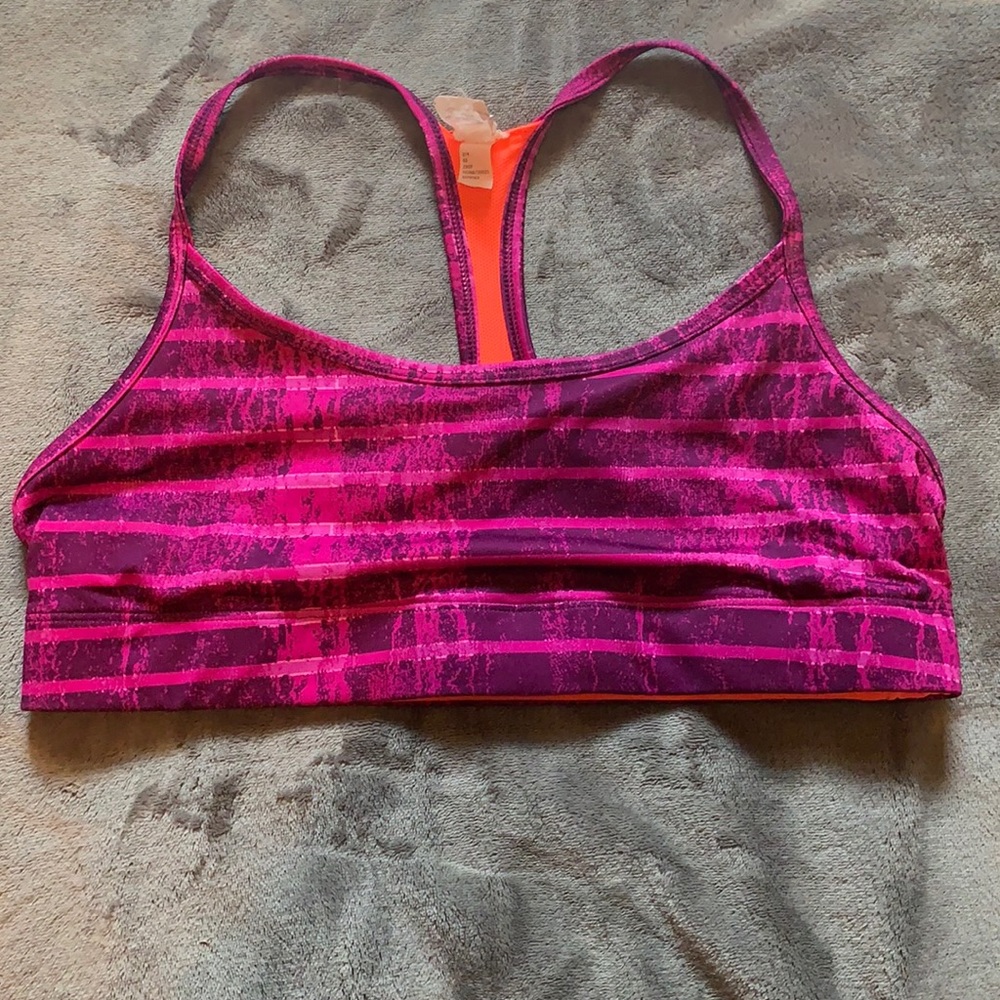 sports bra